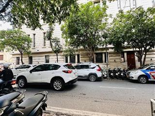 Bán căn hộ phố hàng bún, phố cổ ba đình căn hộ tầng thấp, 50m2, 2 ngủ, nhà đẹp ở ngay