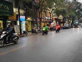 Hàng hiếm! bán căn hộ 3 ngủ  view hồ ngọc khánh  ô tô đỗ cửa full đồ ở luôn