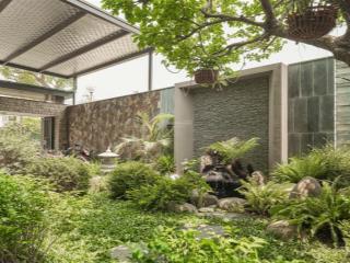Bán căn hộ biệt thự pháp cổ mặt phố hoàn kiếm 200m²  phù hợp làm quán cafe, studio hoặc homestay.