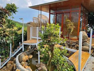 Bán gấp căn homestay 990m2/800 triệu giá cắt lỗ, có nhà và sân vườn gần ngay trung tâm, chợ, uỷ ban