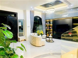 Biệt thự 150m2 tại vinhomes gia lâm, full đồ, có thang máy, 33tr/tháng, vài bước chân tới hồ 24,5ha