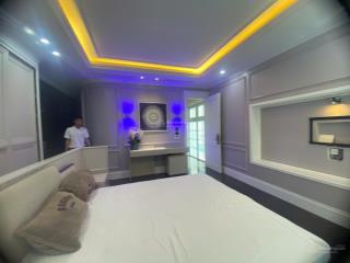Cho thuê biệt thự, full nội thất cao cấp, sát hồ 24,5ha. giá 25 triệu/ tháng