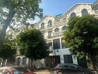 Cho thuê shophouse 26tr/tháng làm văn phòng, kinh doanh, 5 tầng, xây dựng tầng 1 lớn 133m2