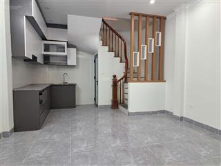 Bán nhà trần cung, 40m2*5t, ngõ to rộng, gần phố, nhà mới đẹp ở ngay, dân trí cao, 6.5 tỷ