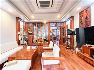 Mặt tiền đường nhánh nguyễn ảnh thủ trung mỹ tây5 tầngdt 5.1mx26mfull nội thất gỗ xịn xò