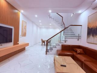 Bán nhà ngõ 173 hoàng hoa thám 58m2 3 tầng 3 mặt thoáng giá siêu ổn 8,89 tỷ