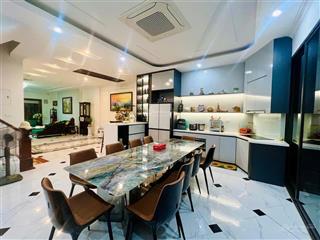 Bán nhà đường chu huy mân 141,5m2 nhà đẹp, thang máy, ô tô để trong nhà, cạnh vinhomes riverside