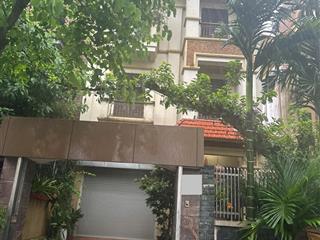 Bán biệt thự vị trí vip nhất kđt việt hưng 152m2, hoàn thiện đẹp, sổ đỏ, giá cực rẻ gọi là mua được