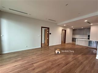 Gia đình cần bán cc 3pn, 2wc tại five star kim giang, 8,5 tỷ, 100m2 sẵn sổ đỏ  0386 217 ***