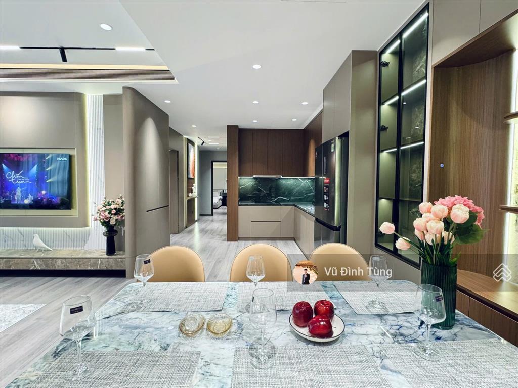 Bán cc vinaconex 1, khuất duy tiến, 10,2 tỷ, 116m2, 3pn, đầy đủ nội thất,2 slot ô tô, nhà sửa mới