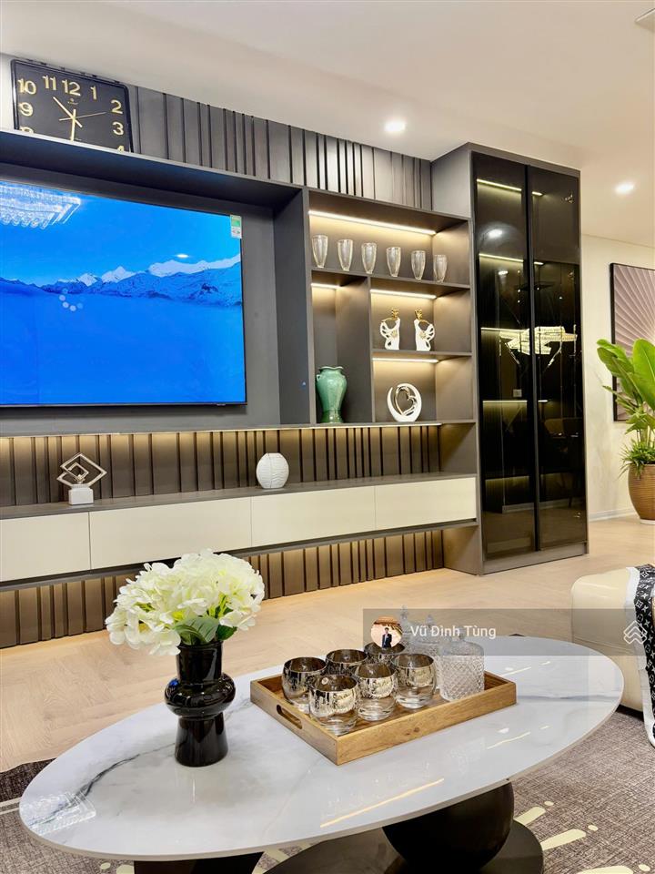 Bán cc n05 trần duy hưng, 14 tỷ, 159m2, 3pn, 2wc, full nội thất, căn góc bc đông nam, slot ô tô