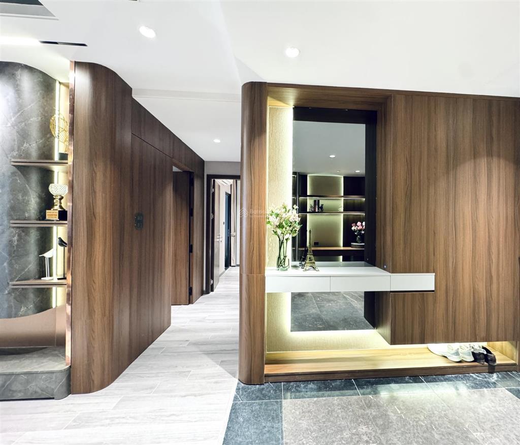 Chính chủ bán gấp căn hộ cc bamboo airways tower, 10,5 tỷ, 96m2 hàng hiếm tại cầu giấy, hn