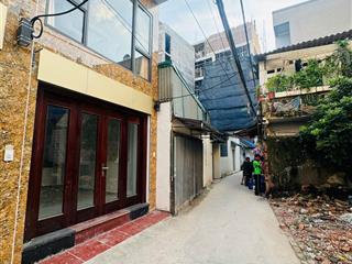 Trung tâm hoàn kiếm  mảnh đất vàng còn xót lại  ô tô vào nhà  hai thoáng trước sau  ngõ thông