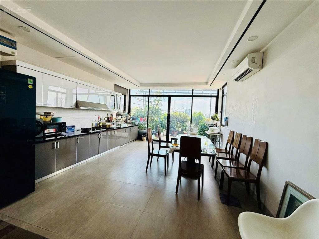 Hàng hiếm phân lô ô tô trung tâm xuân thuỷ 66m2 x 5 tầng x 8m mặt tiền view mipec