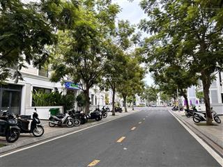 Chủ gửi bán nhà phố the manhattan glory 200m2, vị trí đẹp gần bến du thuyền