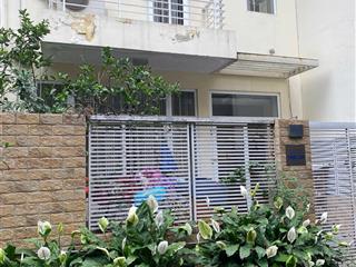Cần bán gấp biệt thự xuân thủy  diện tích 80m2  mặt tiền 6m  giá đầu tư chỉ 33.5 tỷ