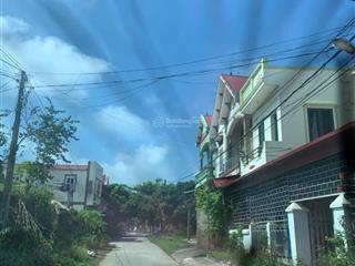 , 1 tỷ nhỉnh 580
sau qh gần trường học gần tt chũ ,ac qt 075722771 kv sen hồ ,