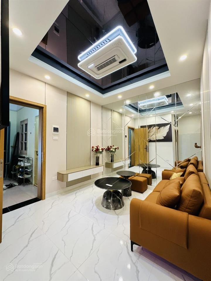 Cc 3 ngủ cầu giấy, 4 tỷ nhỉnh, sổ đỏ sẵn sàng giao dịch luôn, ô tô đỗ chân toà, acqt e 0775