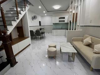 Kẹt ngân hàng bán gấp nhà đẹp 2 lầu 3 pn  2 wc  giá 3 tỷ x ngay lê văn việt  gần vincom q9
