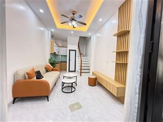 Bán nhà đẹp  phố tôn đức thắng  đống đa (dt 25m2) giá 6.18 tỷ