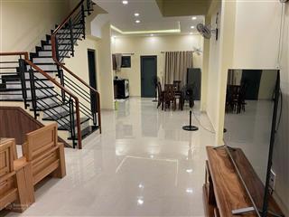 Cho thuê nhà liền kề, nội thất mới 100%, 3 phòng ngủ, 4 wc, giá 20tr/th còn tl nhẹ