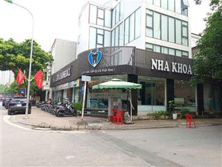 Tôi chính chủ bán lô góc 4t x 250m2 x mt 32m mặt phố nguyễn văn lộc, sổ đỏ chính chủ. giá 98 tỷ