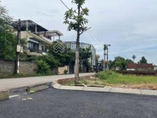 Cô em cần bán lô góc 125m phú cát ô tô tránh, vỉa hè, gần khu cnc hòa lạc, sổ riêng. giá 2.3 tỷ