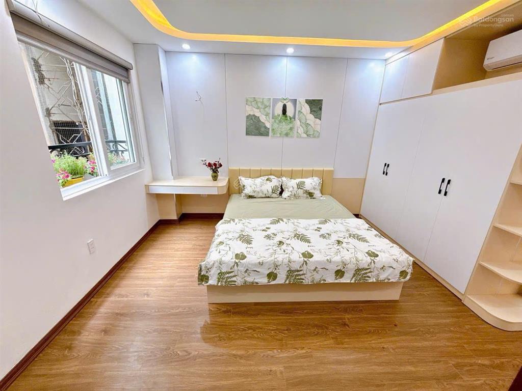 Chỉ nhỉnh 7 tỷ có ngay nhà ngã tư sở, hai mặt thoáng trước sau, full nội thất 5 tầng, mt6m