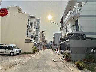 Bán đất tại lê văn việt, 4,5 tỷ, 90m2, giá ưu đãi hàng hiếm tại thủ đức