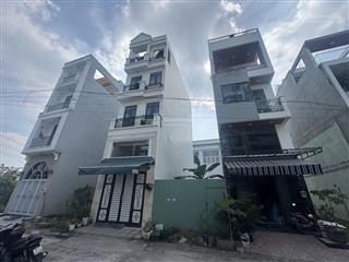 Lô đất đẹp ngay mt khu dân cư nam long  ( 4 x 14 ) sổ vuông ( klg )  giá  5 tỷ 900