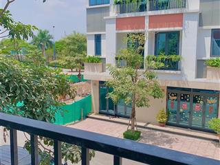 Bán nhà phố 1 trệt 2 lầu hoàn công đầy đủ sổ sẵn trong khu dân cư an ninh