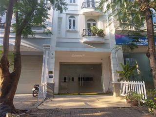 Cần bán nhà phố hưng phước 1 phú mỹ hưng quận 7 giá 24 tỷ  0935 562 ***
