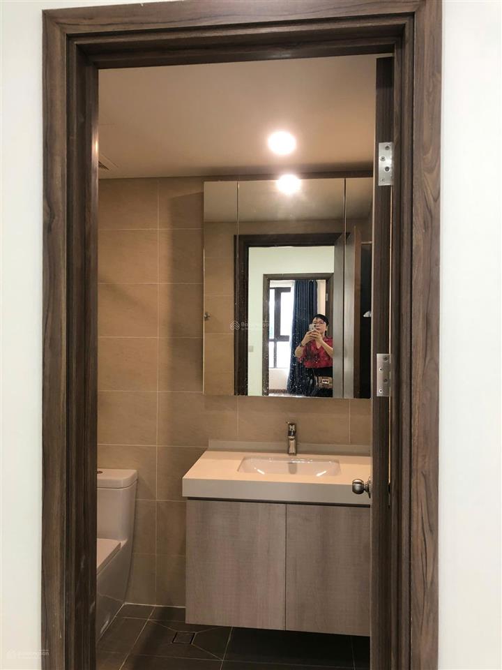 Cho thuê gấp ch 1pn+, 60m2, giá chỉ 17tr vnd tại hado centrosa garden, q10, hcm