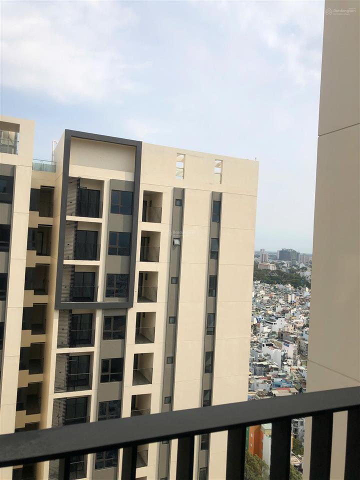 Cho thuê gấp ch 1pn+, 60m2, giá chỉ 17tr vnd tại hado centrosa garden, q10, hcm