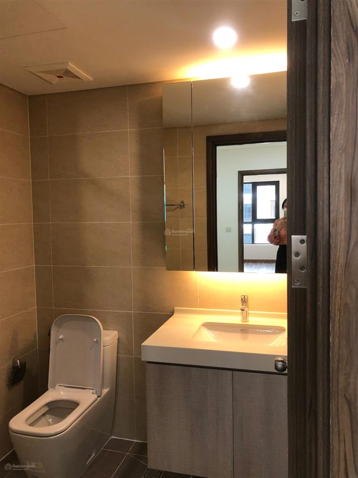 Cho thuê gấp ch 1pn+, 60m2, giá chỉ 17tr vnd tại hado centrosa garden, q10, hcm