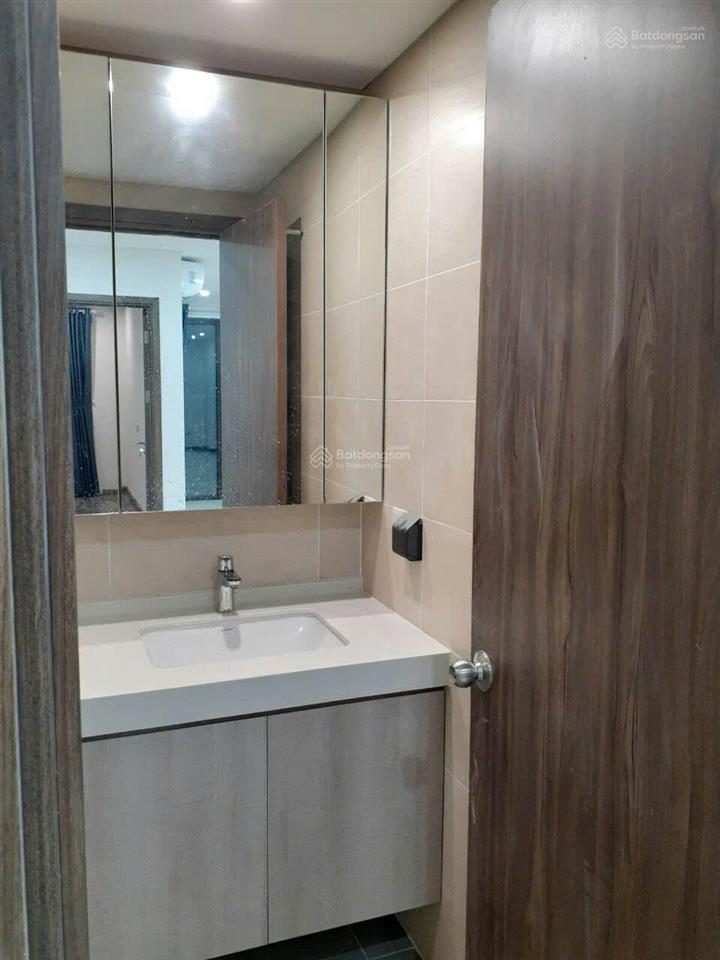 Cho thuê gấp ch 1pn+, 60m2, giá chỉ 17tr vnd tại hado centrosa garden, q10, hcm