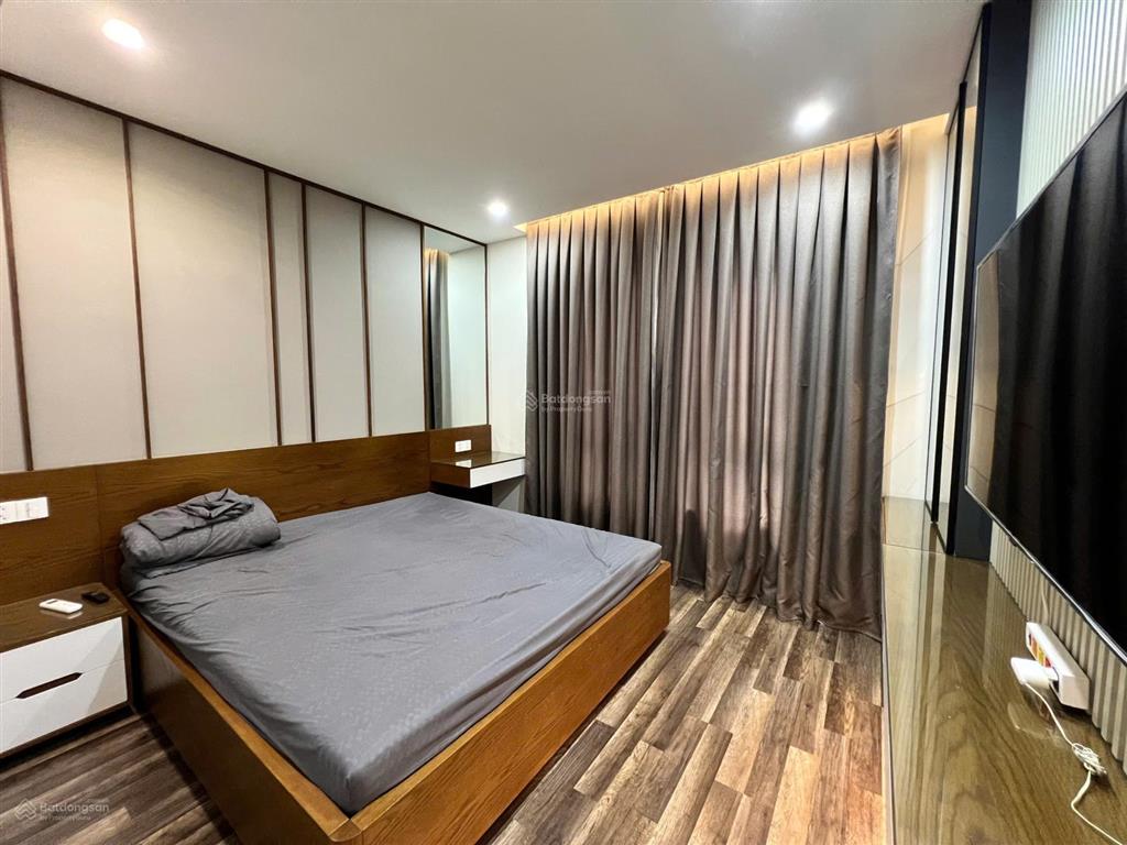 Cho thuê dài hạn căn hộ 2pn full nội thất nhà đẹp, ban công đông nam, check in ngay