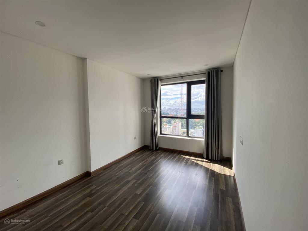 Căn hộ nội thất cơ bản cho thuê tại hà đô centrosa, quận 10