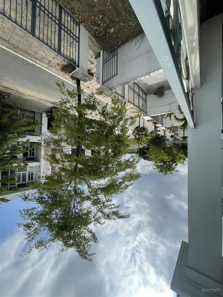 Cần bán gấp nhà phố vườn, 1 trệt 1 lầu  6x22,5, 135m2 giá tốt, shr giao dịch nhanh chóng