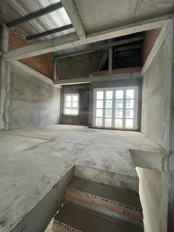 Bán nhà 1 trệt 1 lầu, 6x22,5  135m2, giá 6 tỷ, shr, dự án thăng long home hiệp phước