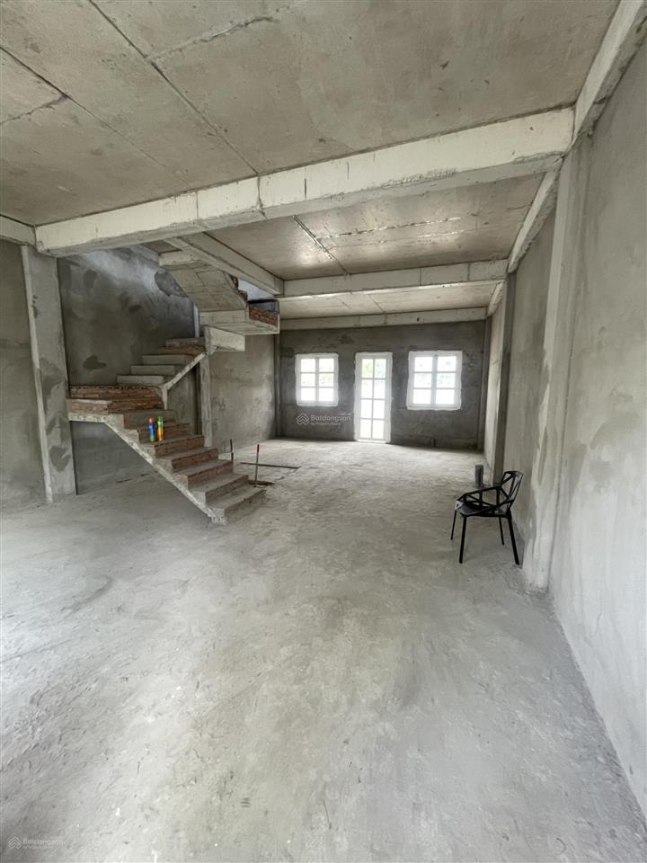 Bán nhà 1 trệt 1 lầu, 6x22,5  135m2, giá 6 tỷ, shr, dự án thăng long home hiệp phước