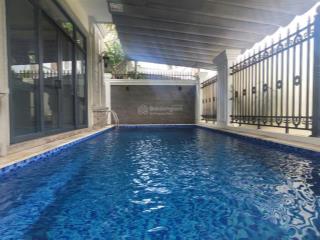 Cần cho thuê siêu biệt thự có hồ bơi phú mỹ hưng dt 300m2 thiết kế có 6pn có thang máy hiện đại