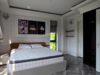 Cho thuê biệt thự nam thông phú mỹ hưng dt 300m2 nhà có thang máy có hồ bơi, phòng xông hơi