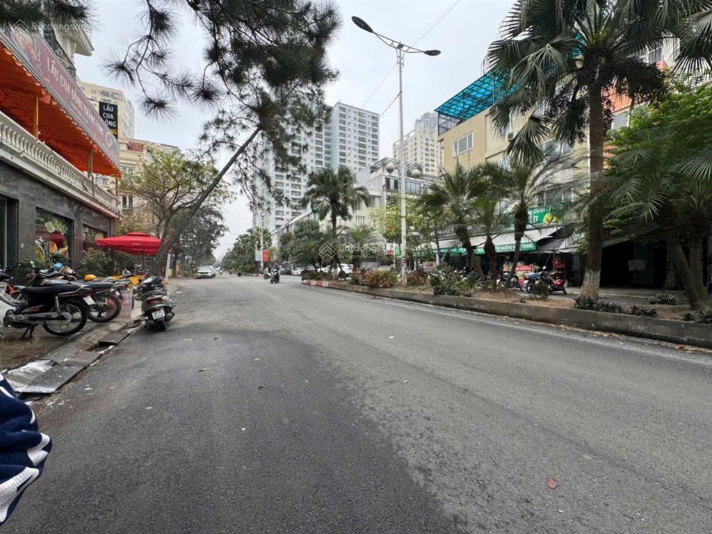 Sàn giao dịch bất động sản dân chủ phân phối hơn 100 lô liền kề, biệt thự, nhà phố tại kim bảng