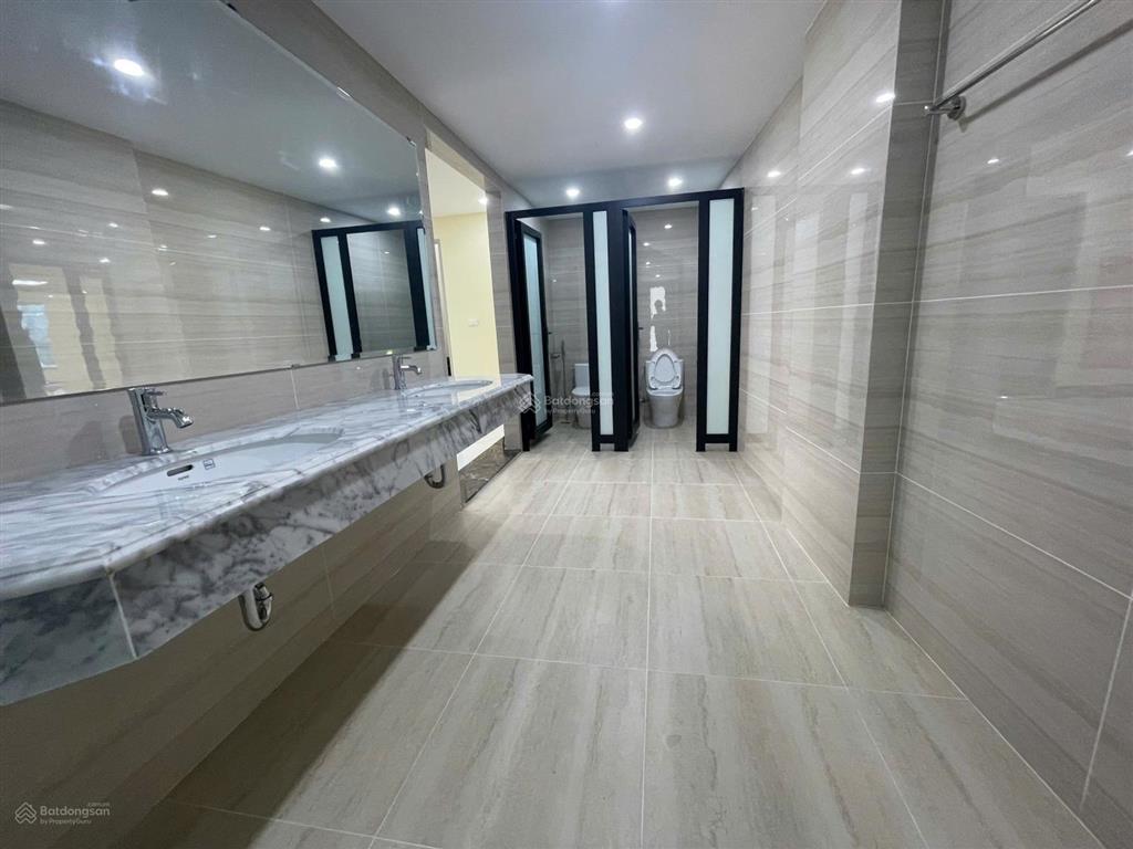 Nhà mặt phố quang trung số 1 lê trọng tấn  cho thuê chính chủ  8 tầng 1 hầm ô tô