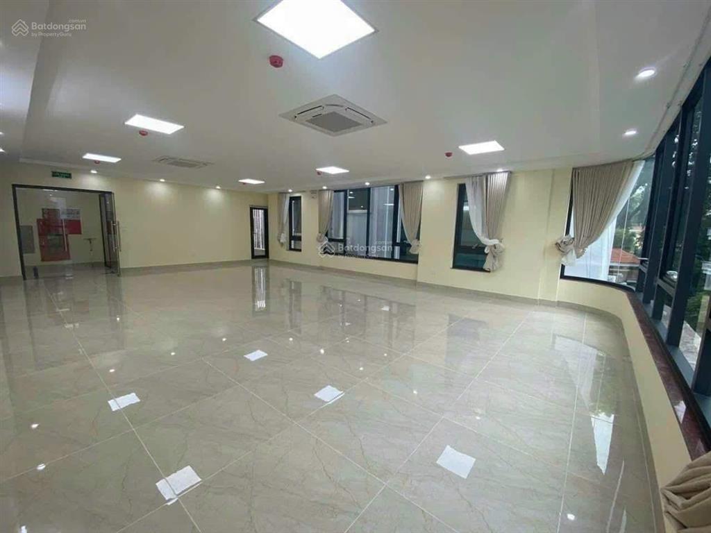 Bán nhà phố trần thái tông  03 dịch vọng hậu  vị trí đẹp 158m2  nhà 8 tầng 1 hầm chính chủ