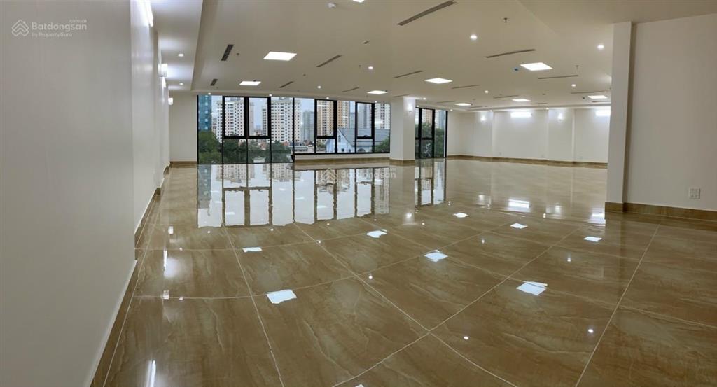 Nhà 34 mặt phố nguyễn đình hoàn  cầu giấy  bán trực tiếp