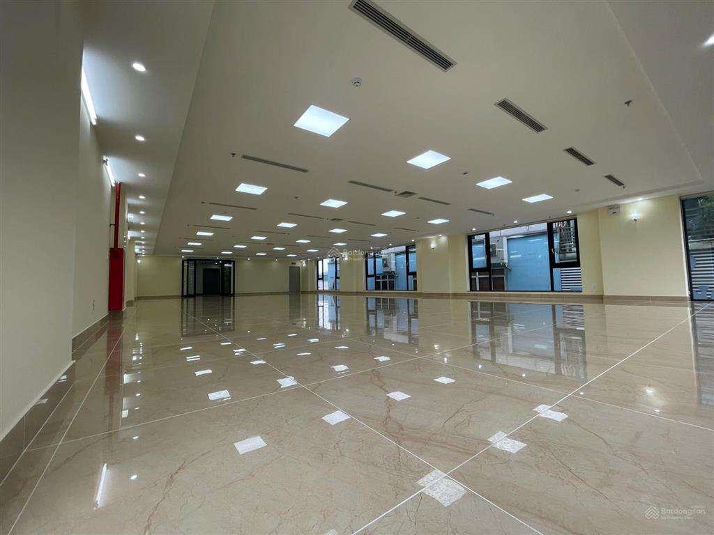 Nhà 21 phú giá  p tây hồ 350m2 bán trực tiếp 8 tầng 1 hầm.