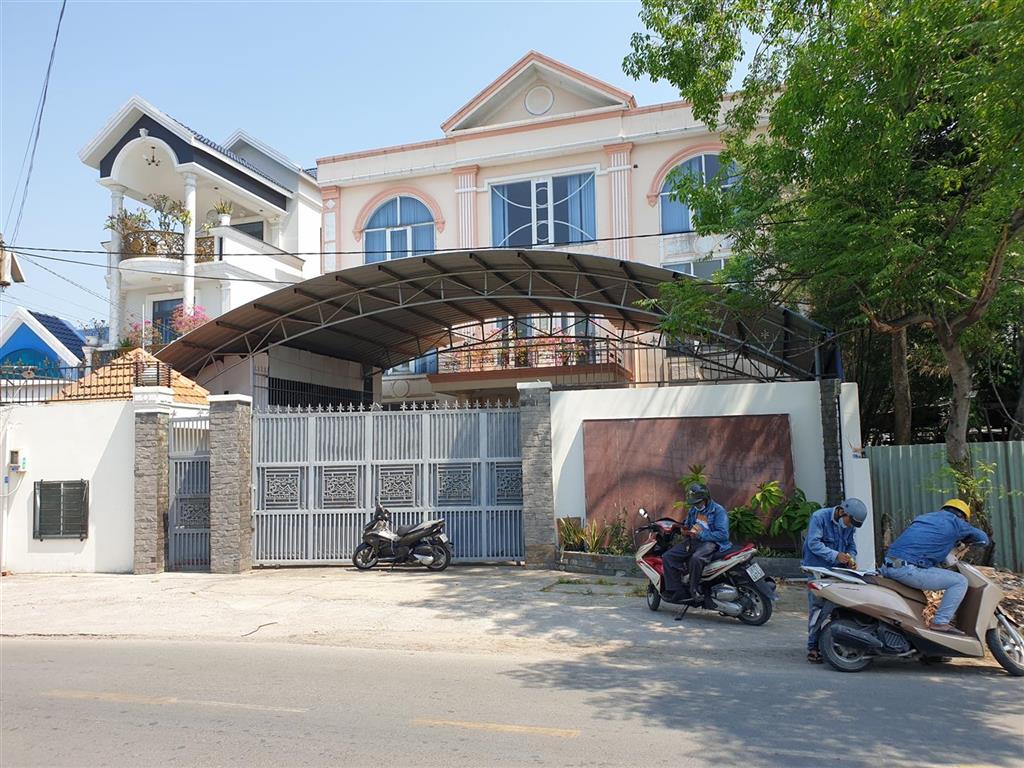 Bán nhà xưởng dt 900m2, mặt tiền lê thị lơ, tân hiệp, hóc môn