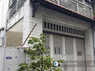 Hot  nhà lầu hẻm xe hơi dt 4x18, gần chợ đầu mối hóc môn, xã bà điểm tp. hcm
